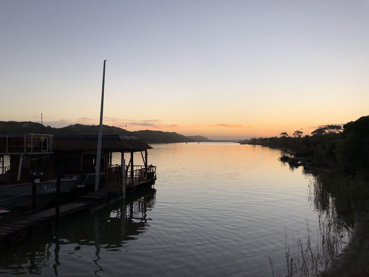 Maggie May House Boat - Colchester - 5Km From Elephant Park Exterior photo