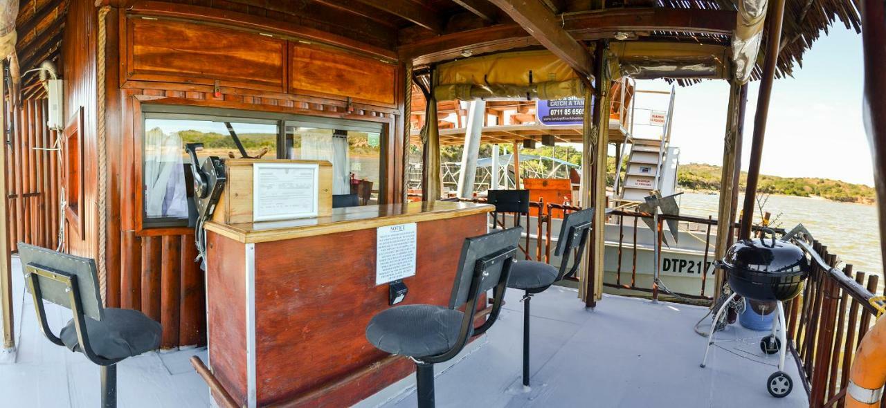 Maggie May House Boat - Colchester - 5Km From Elephant Park Exterior photo