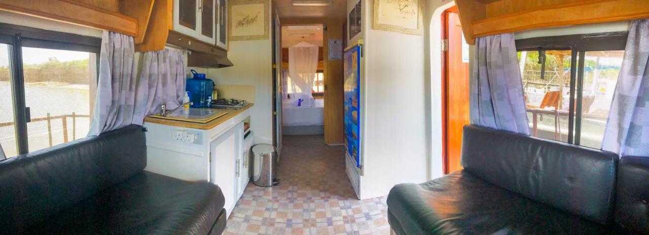 Maggie May House Boat - Colchester - 5Km From Elephant Park Exterior photo